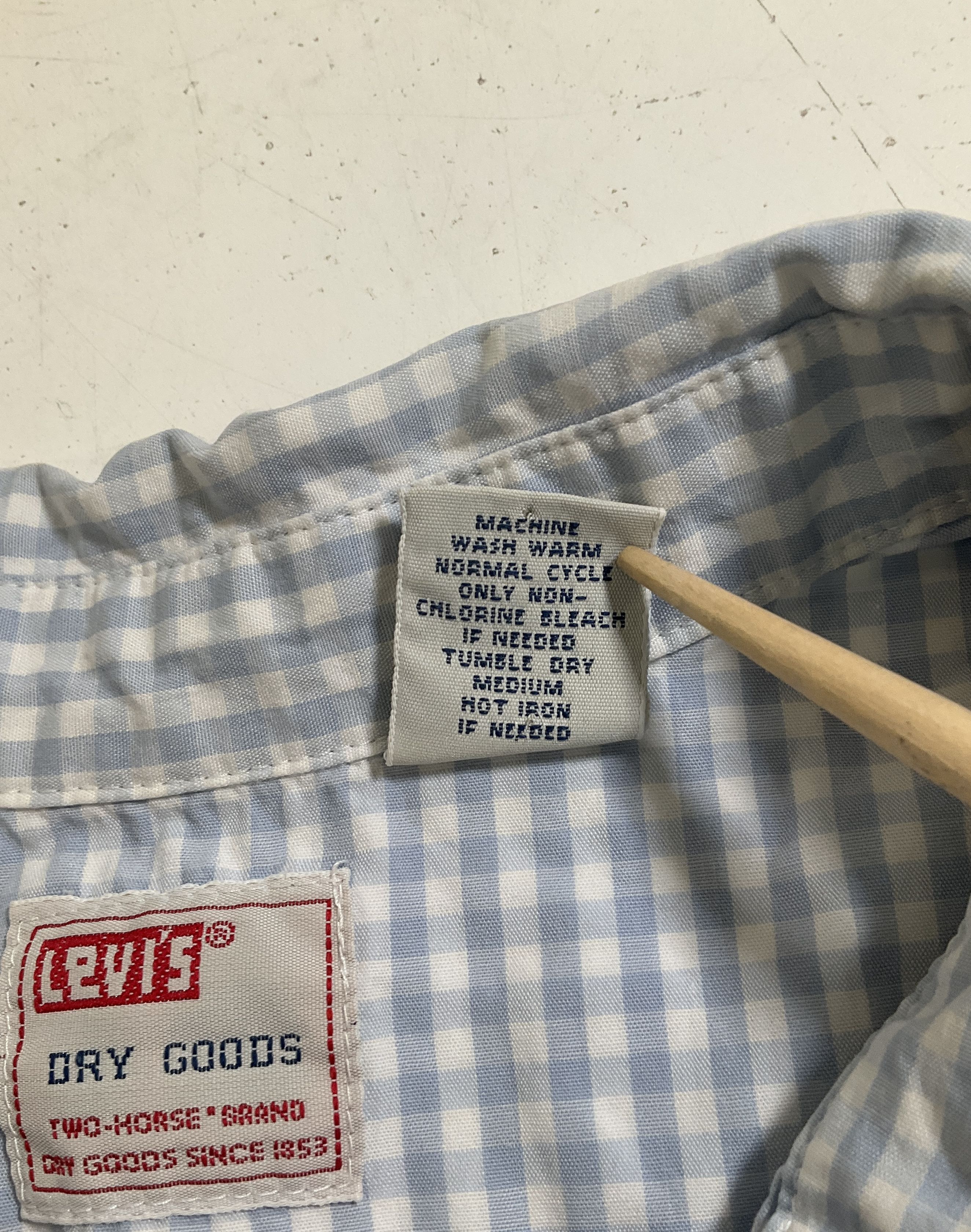 Vintage 90s Levi's Dry Goods Women's Gingham Sleeveless Button Up Shirt XL