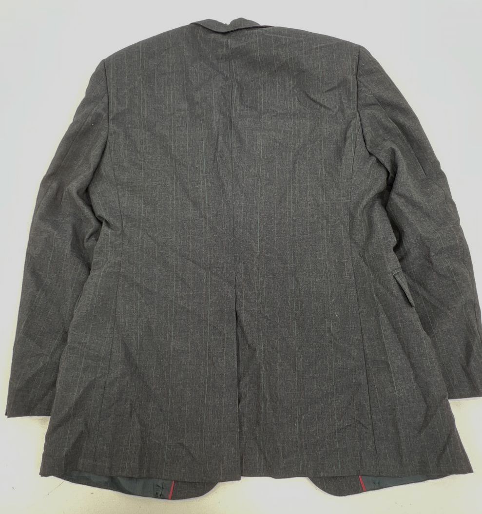 Stafford Charcoal Gray Pinstripe 2-Piece Suit Mens 42R 36x30