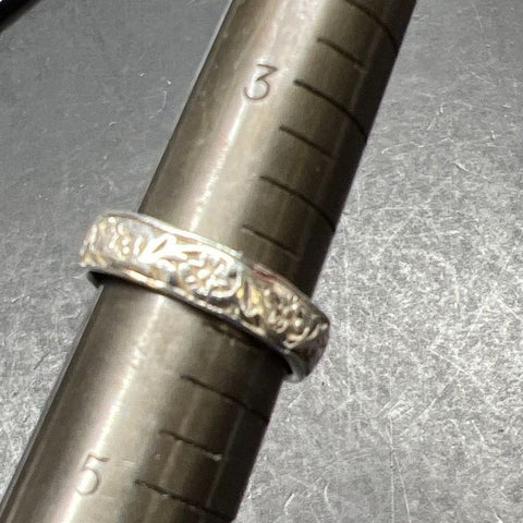Small 925 Sterling Silver Floral Band Ring Size 4 3.06g