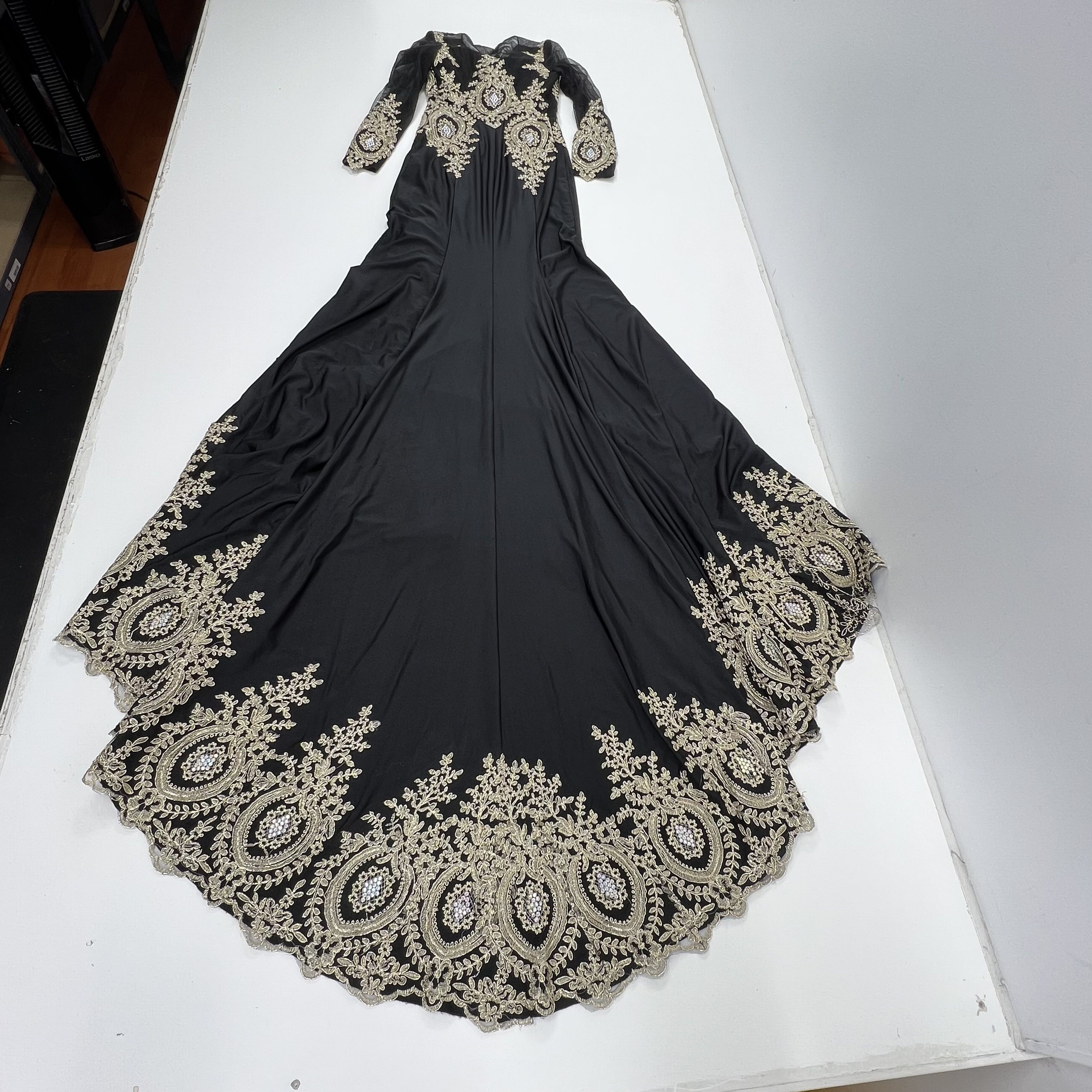 Formal Black Gold Tone Lace Applique Formal Floor Length Train Dress Women Small