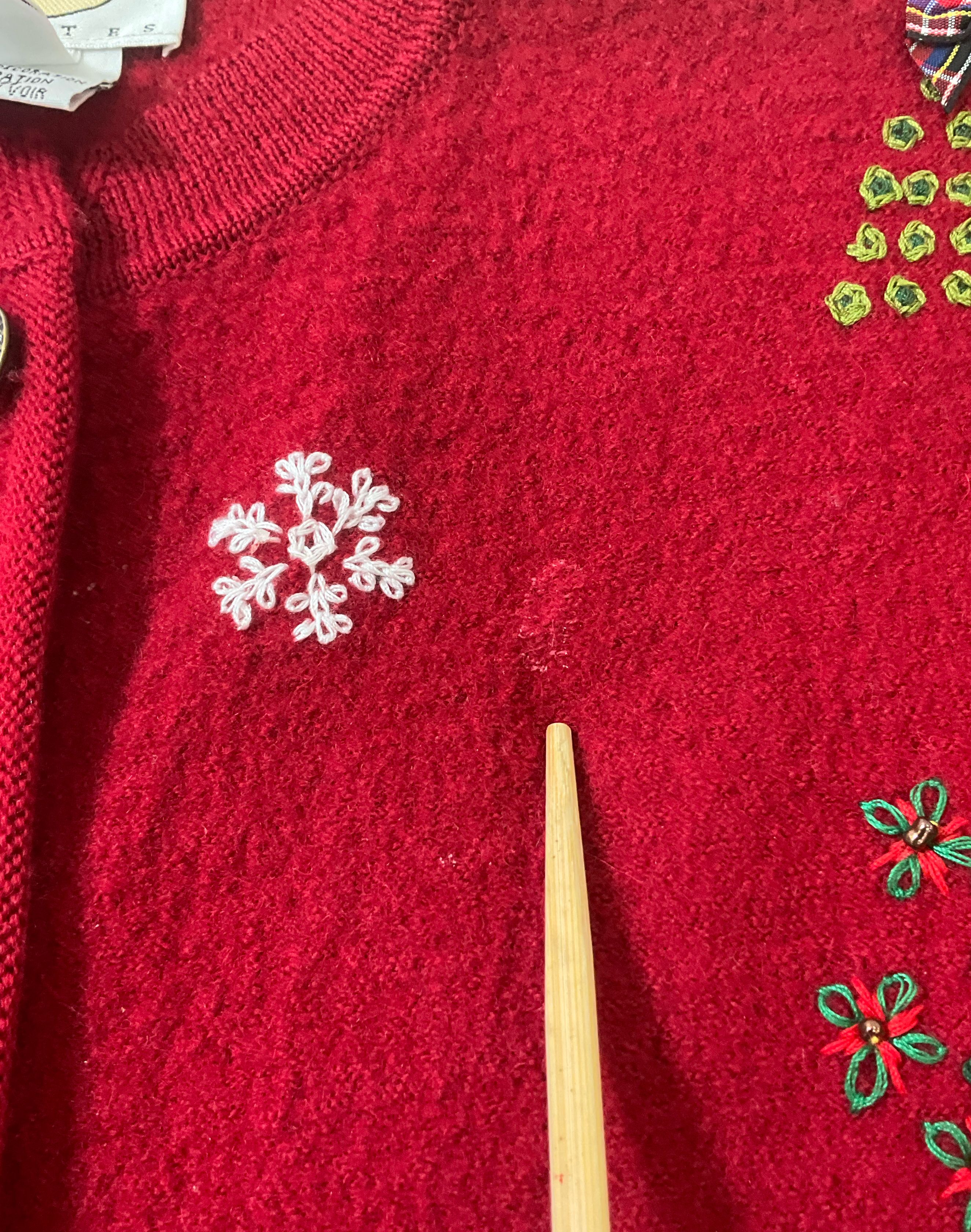Talbots Women's Red Embroidered Topiary Cardigan 100% Wool Size Petite M Vintage