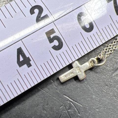 925 Sterling Silver Small Cross Charm Necklace 1.75g