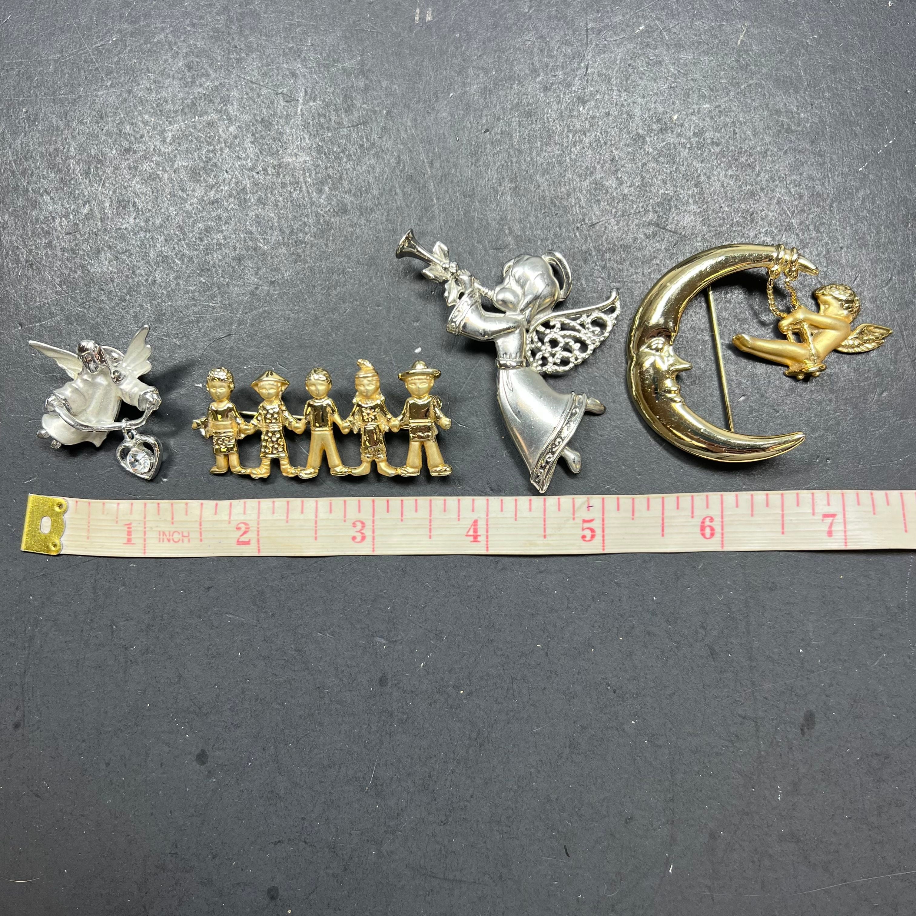 Lot of 4 Vintage Pins Gigi Giusti Danecraft JJ Jonette AJC Gold Silver Tone