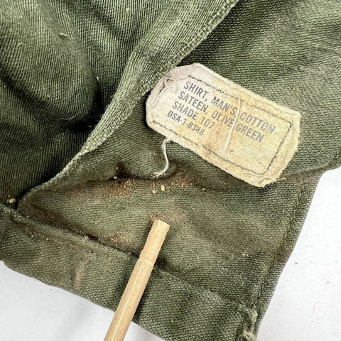 Vintage 60s US Army OG-107 Olive Green Cotton Sateen Fatigue Shirt Men's Small