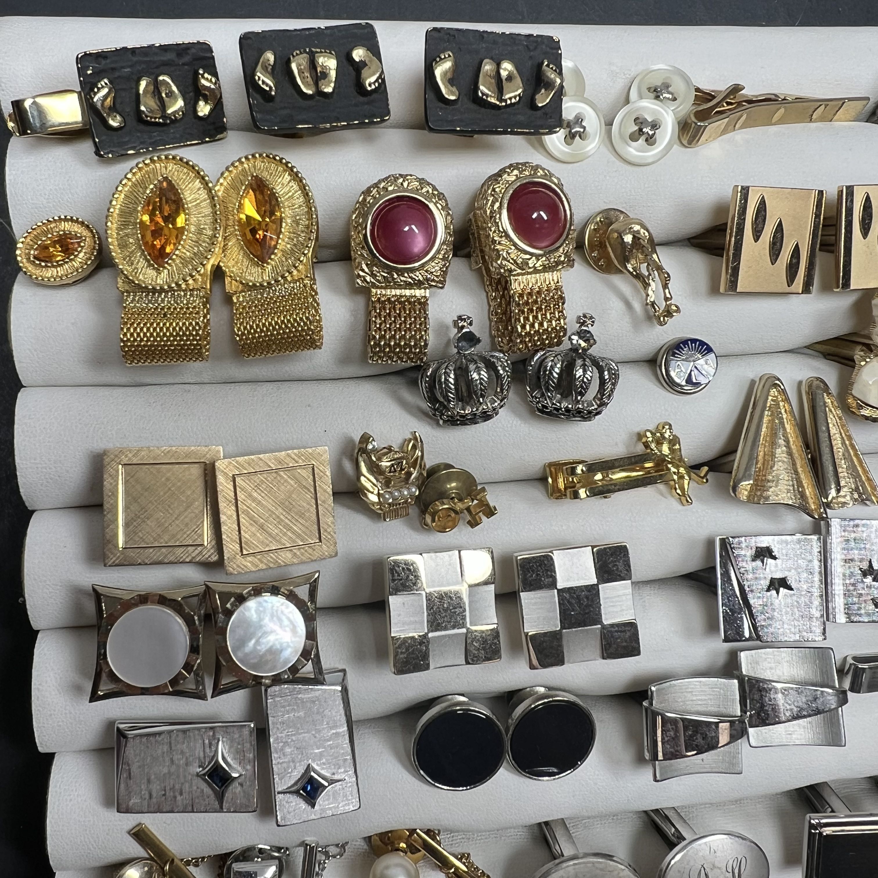 Large Lot Men's Accessories Cuff Links Tie Money Clips Gold Silver Tone Assorted