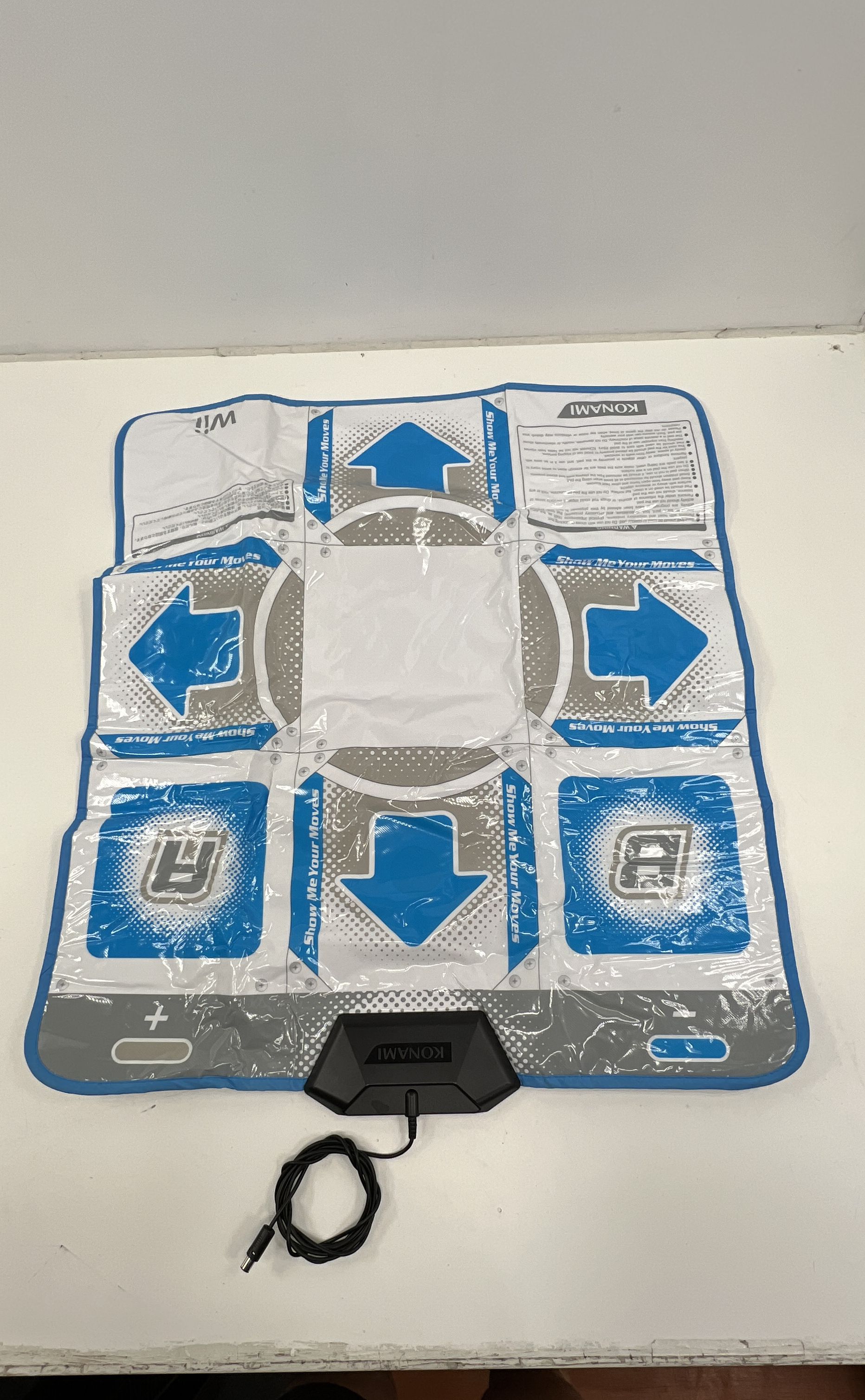 Konami Nintendo Wii Dance Pad Controller with Dance Dance Revolution Hottest