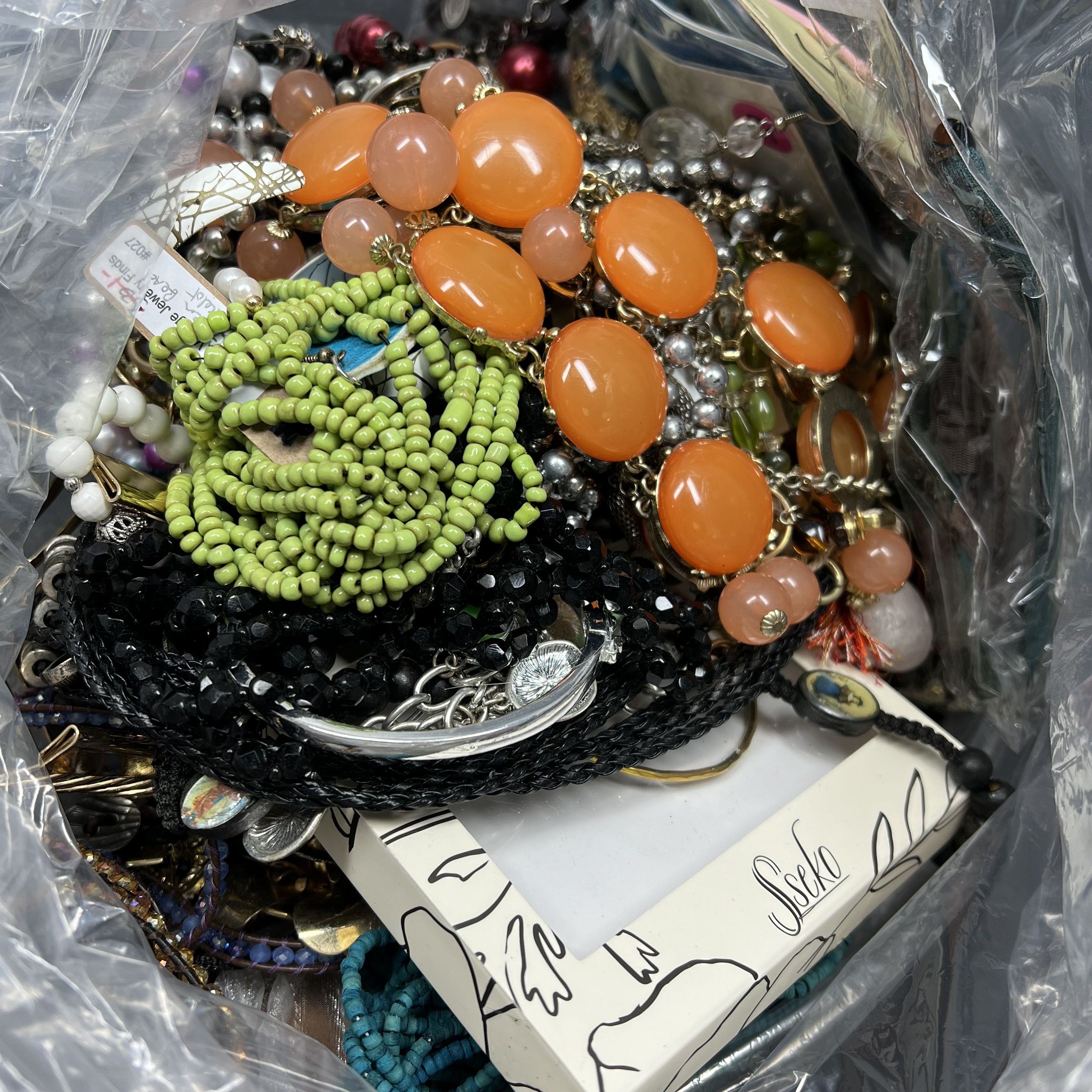 5 LB Wearable Costume Jewelry Mystery Mixed Items Bag