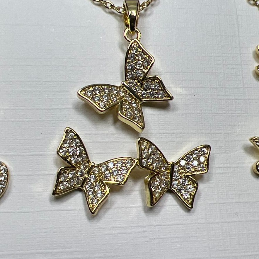 The Skyline Collection 3 Gold tone Rhinestone Necklaces & Earrings Sets NIB