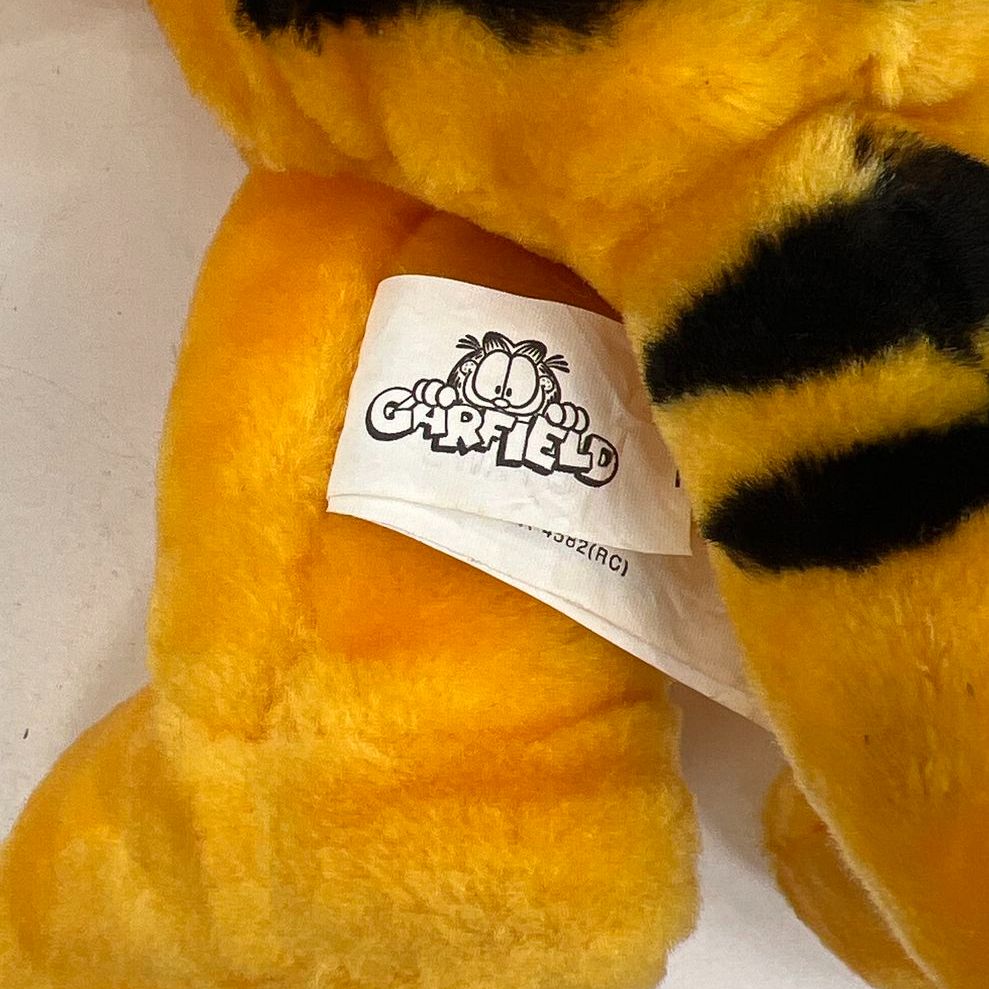 Vintage 80s Plush Lot Garfield Pound Puppies Snoopy Tonka Applause