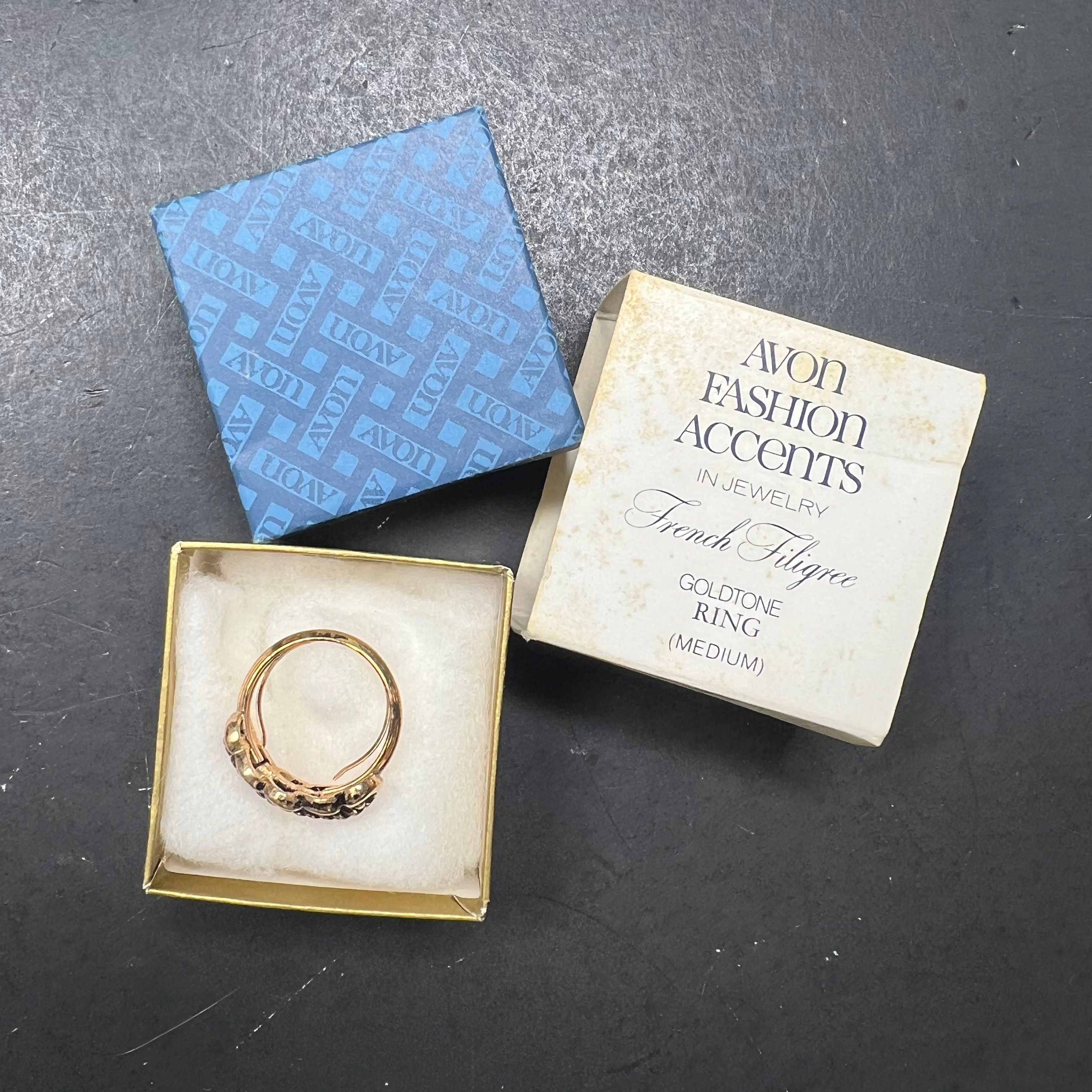 Vintage Avon French Filigree Ring Gold Tone NIB Size Medium 7