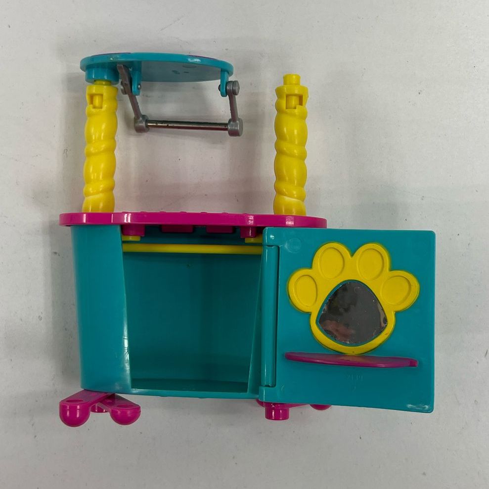 Collectible Mattel Polly Pocket Pet Care Assorted Parts Lot