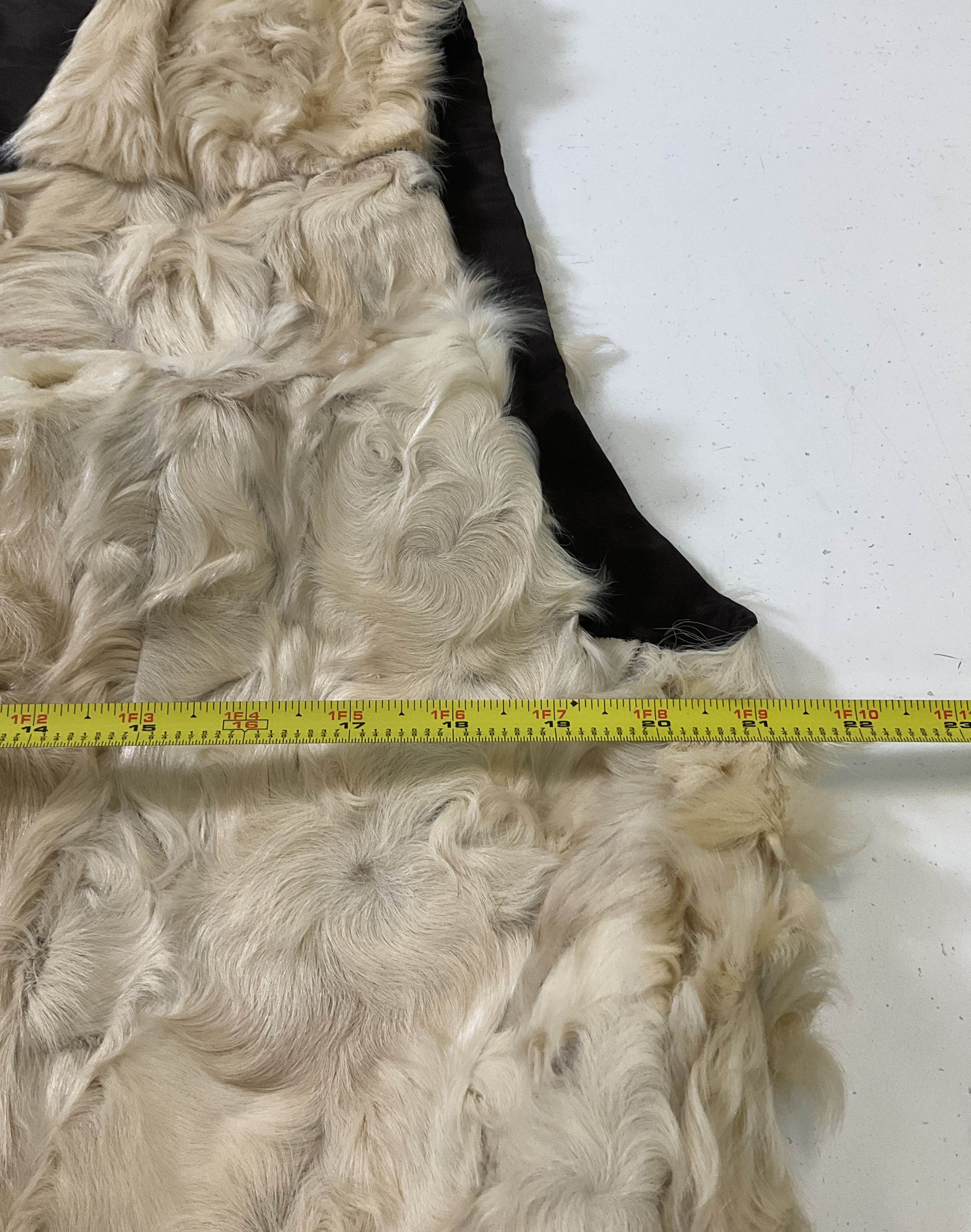Vintage 60s 70s Cream Shaggy Wavy Goat Fur Vest Boho Hippie Unisex Size Medium
