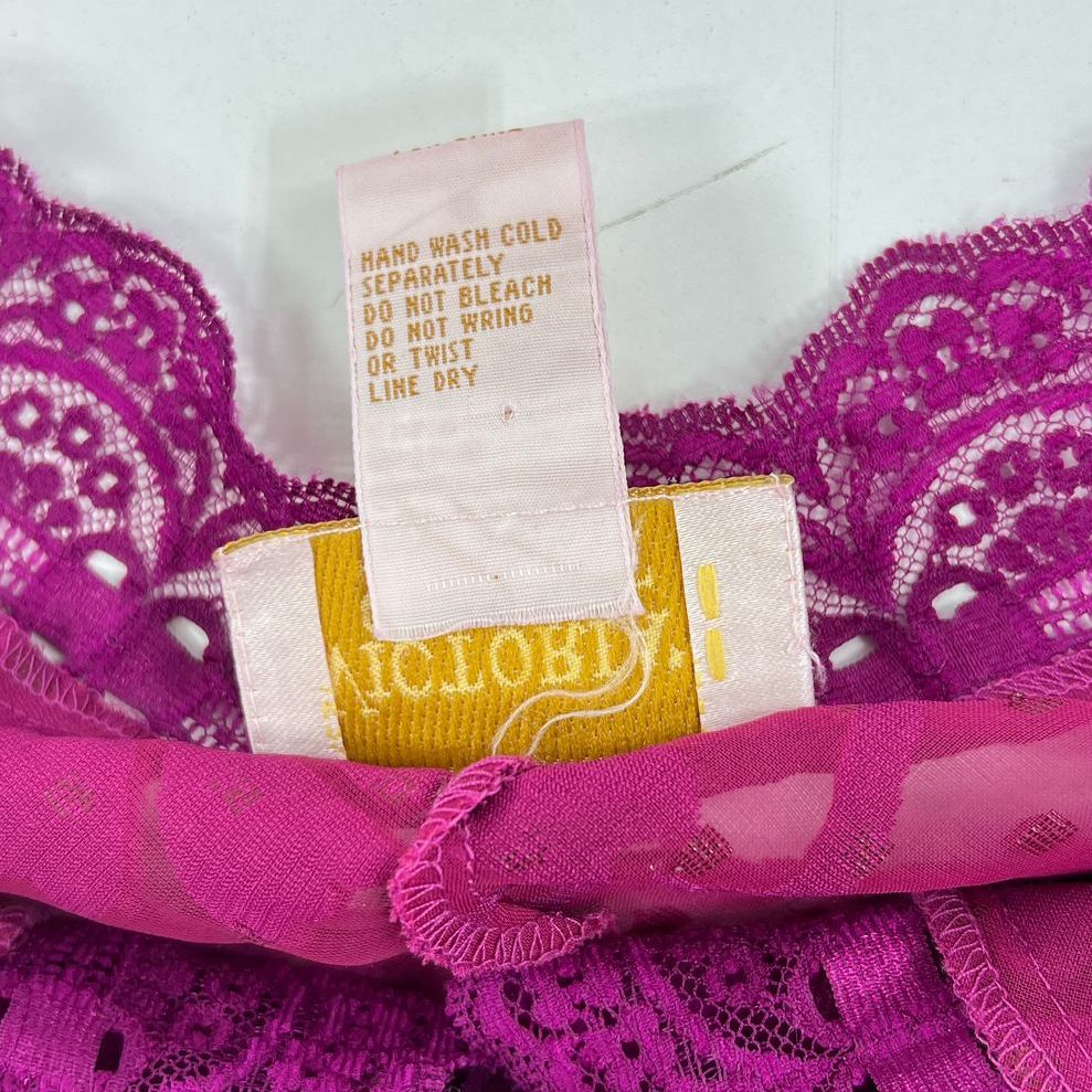 VTH Women's Victoria's Secret Magenta Floral Lace & Velvet Teddy - Size Medium
