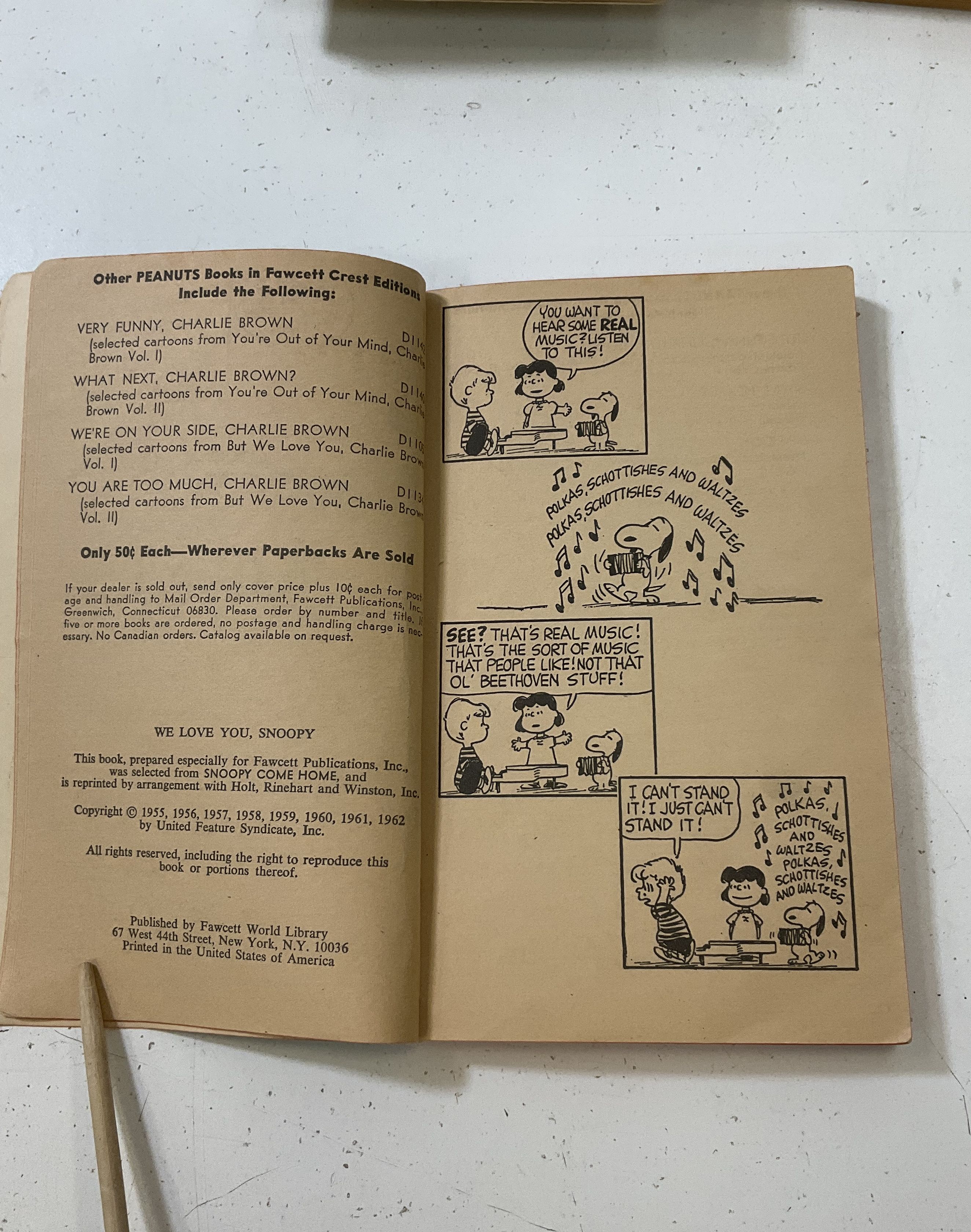 Lot Vintage Cartoon Comic Books Snoopy Marmaduke Sweetie Pie Andy Capp 70s 80s
