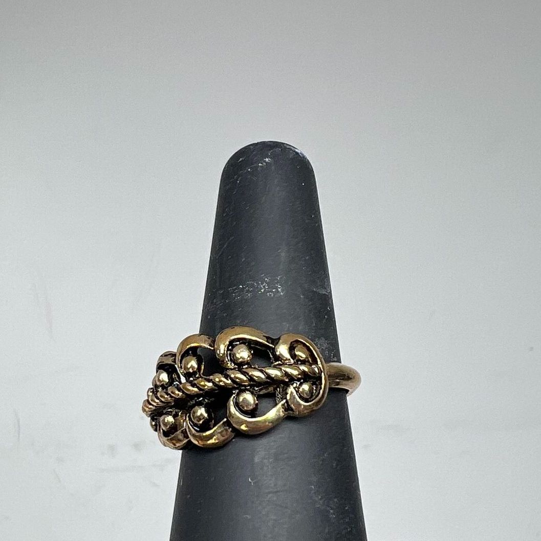 Vintage Avon French Filigree Ring Gold Tone NIB Size Medium 7
