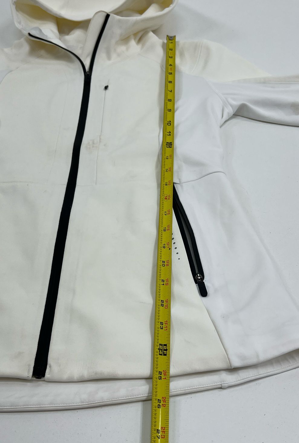 Women's Lululemon Off-White Cream Athletic Full Zip Windbreaker Jacket - Size 8