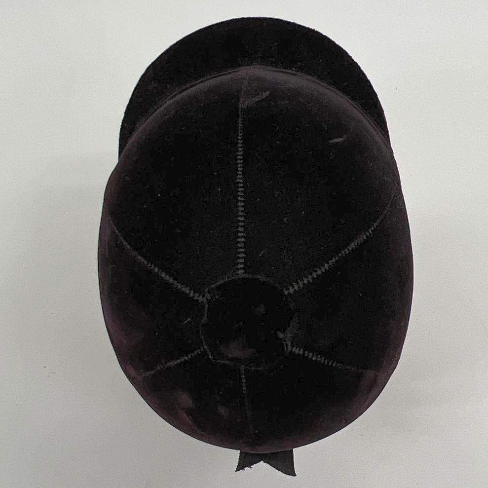 Vintage Women's Unbranded Black Velvet Equestrian Riding Helmet with Strap