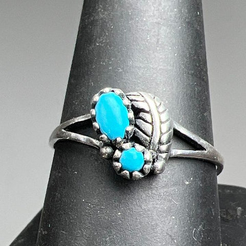 925 Sterling Silver Leaf Turquoise Ring 1.86g