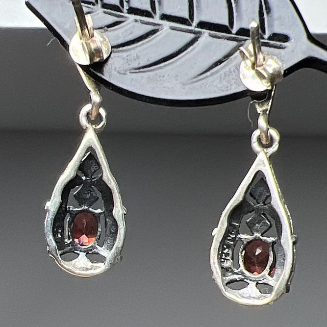 Sterling Silver Garnet & Marcasite Dangle Earrings 3.05g