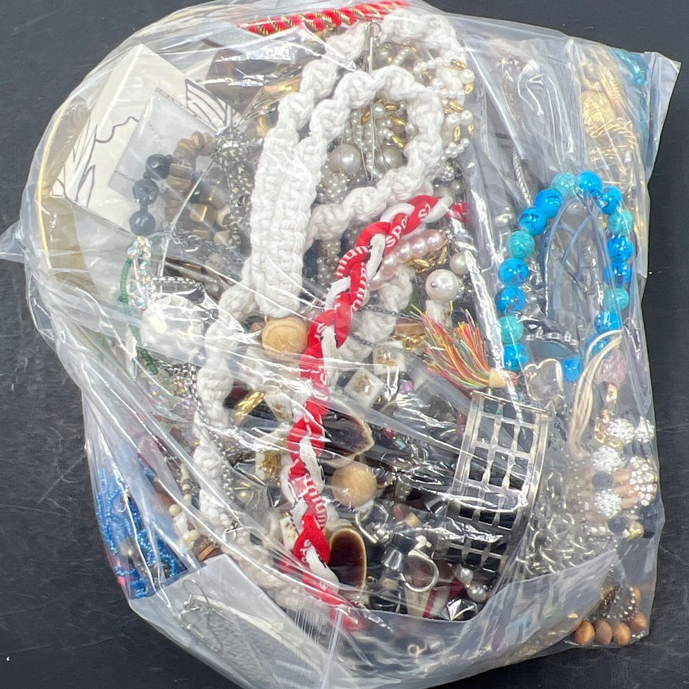 5 LB Wearable Costume Jewelry Mix Grabbag