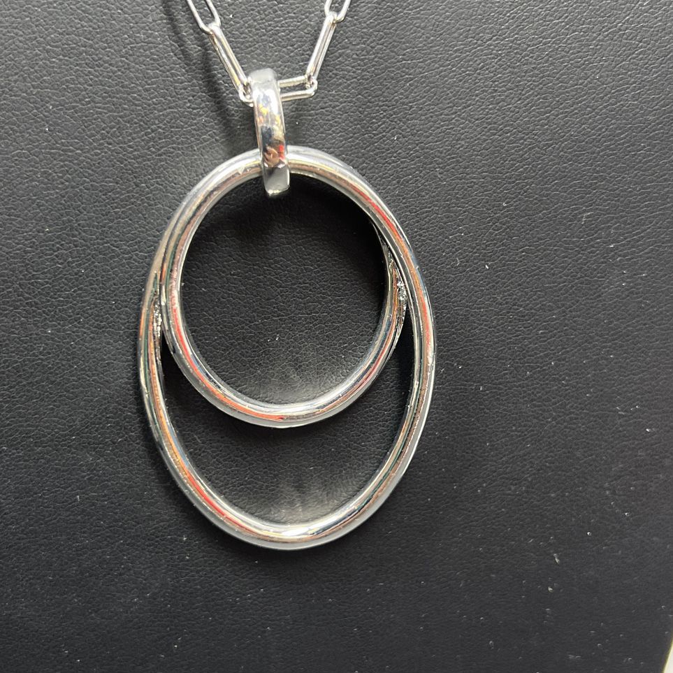 Vince Camuto Silver Tone Oval Pendant Chain Necklace