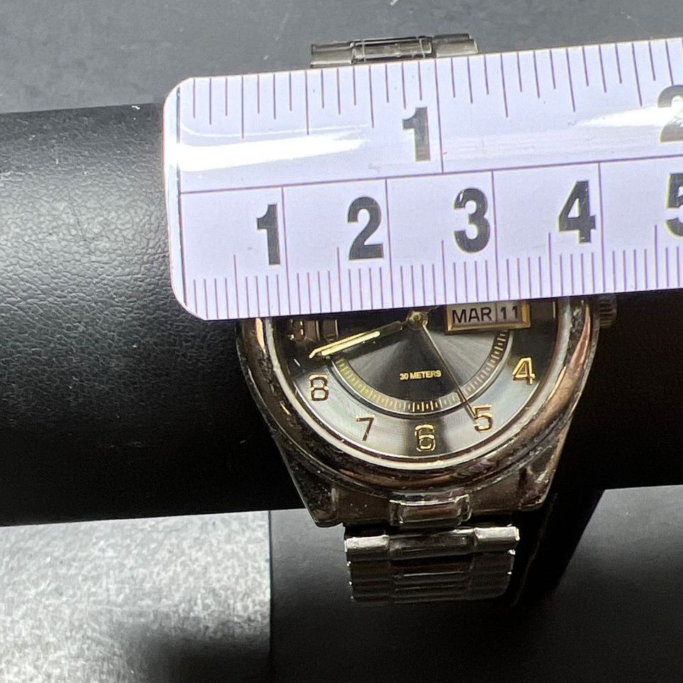 Waltham WAM007 Analog Date Wristwatch New Battery