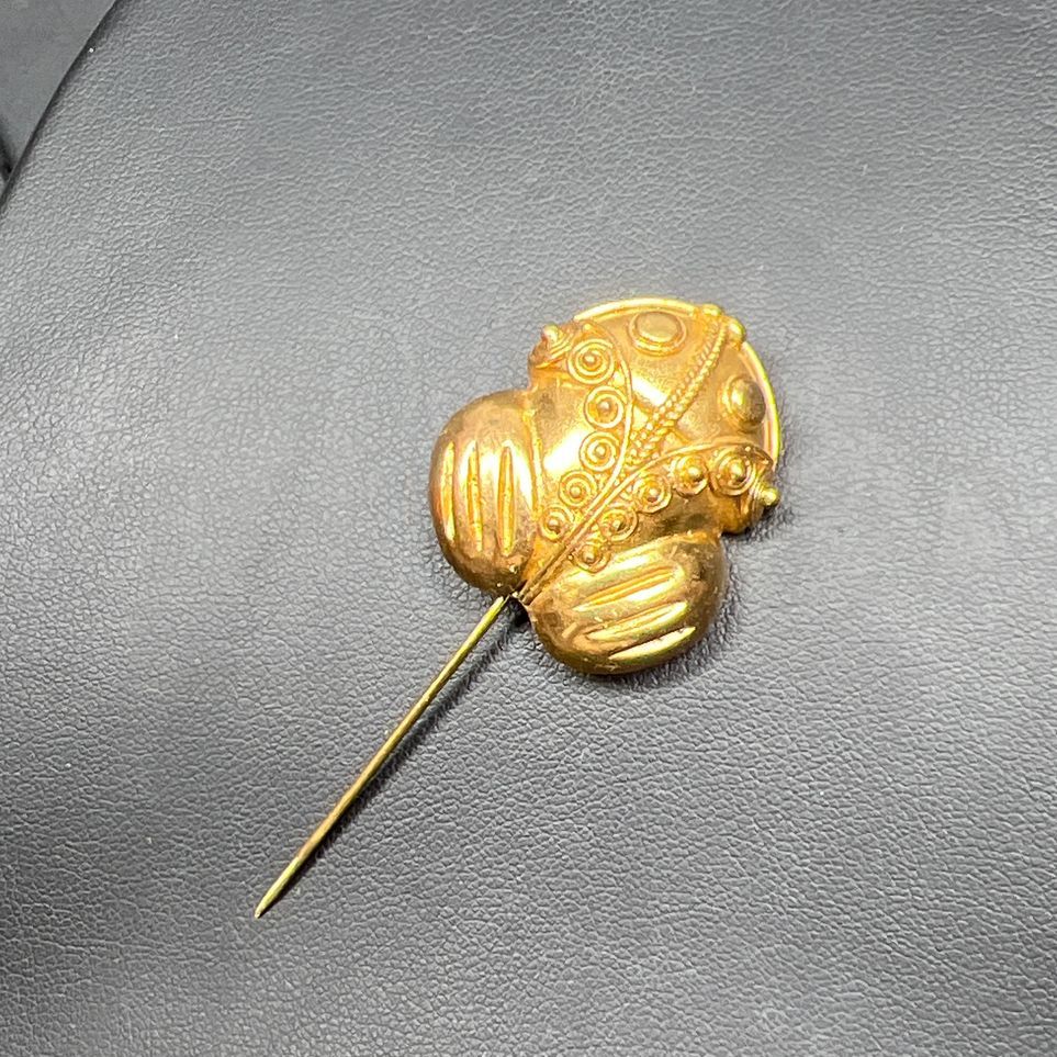 French Style Gold Tone Frog Pin