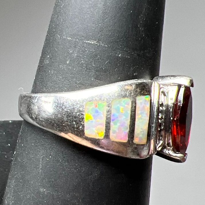 925 Sterling Silver Red & Clear Rhinestone Opal Inlay Ring Size 5 5.22g