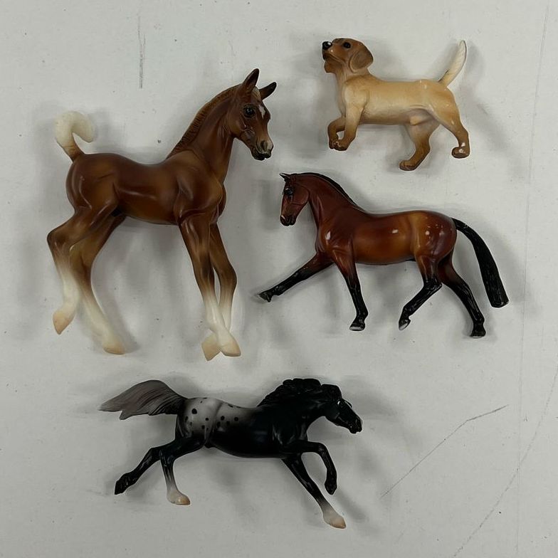 Collectible Breyer Miniature Plastic Brown Horses & Dog Toys Lot