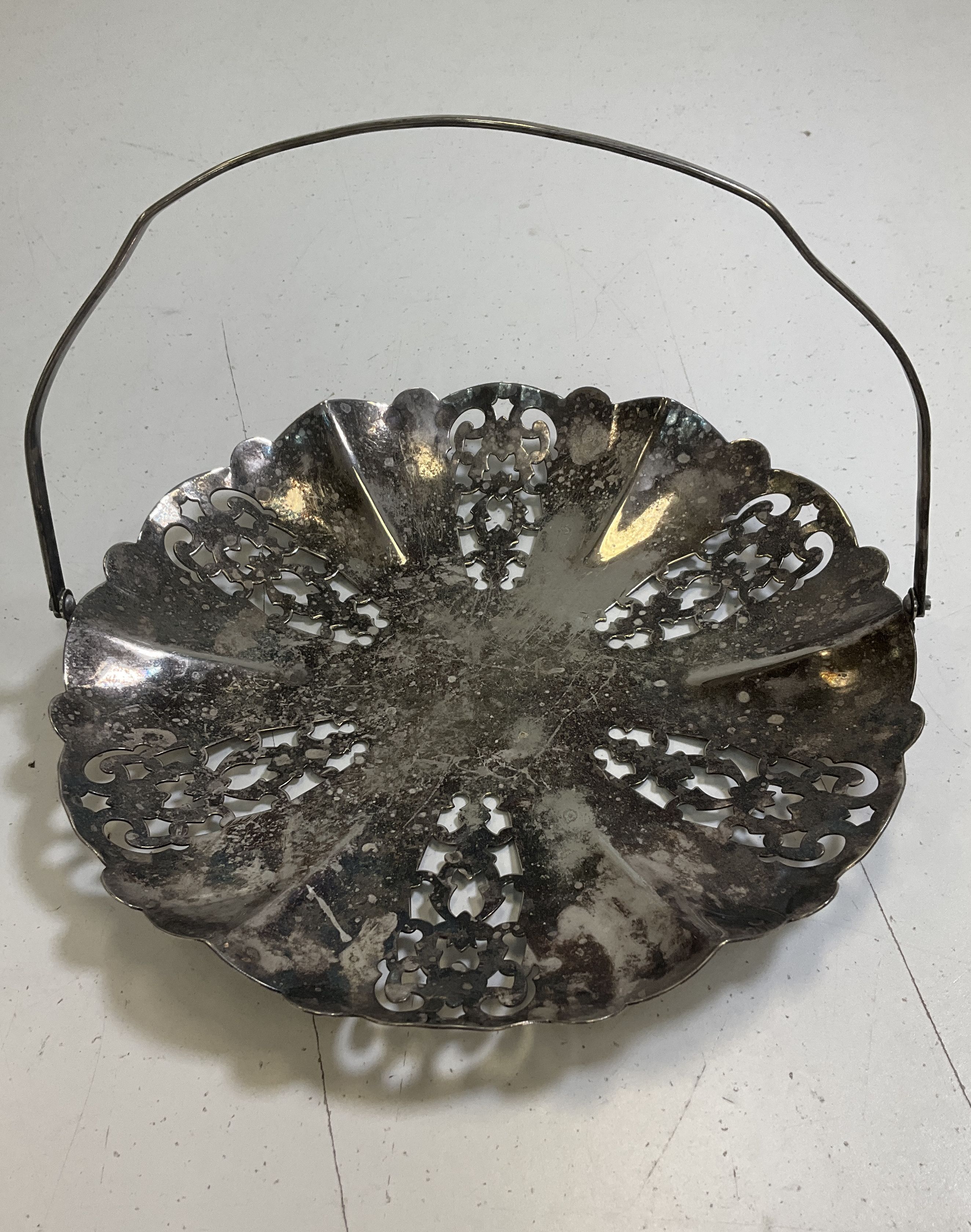 Vintage Silver Plated Reticulated Wedding Basket Pierced Dish w/ Handle 8.5"
