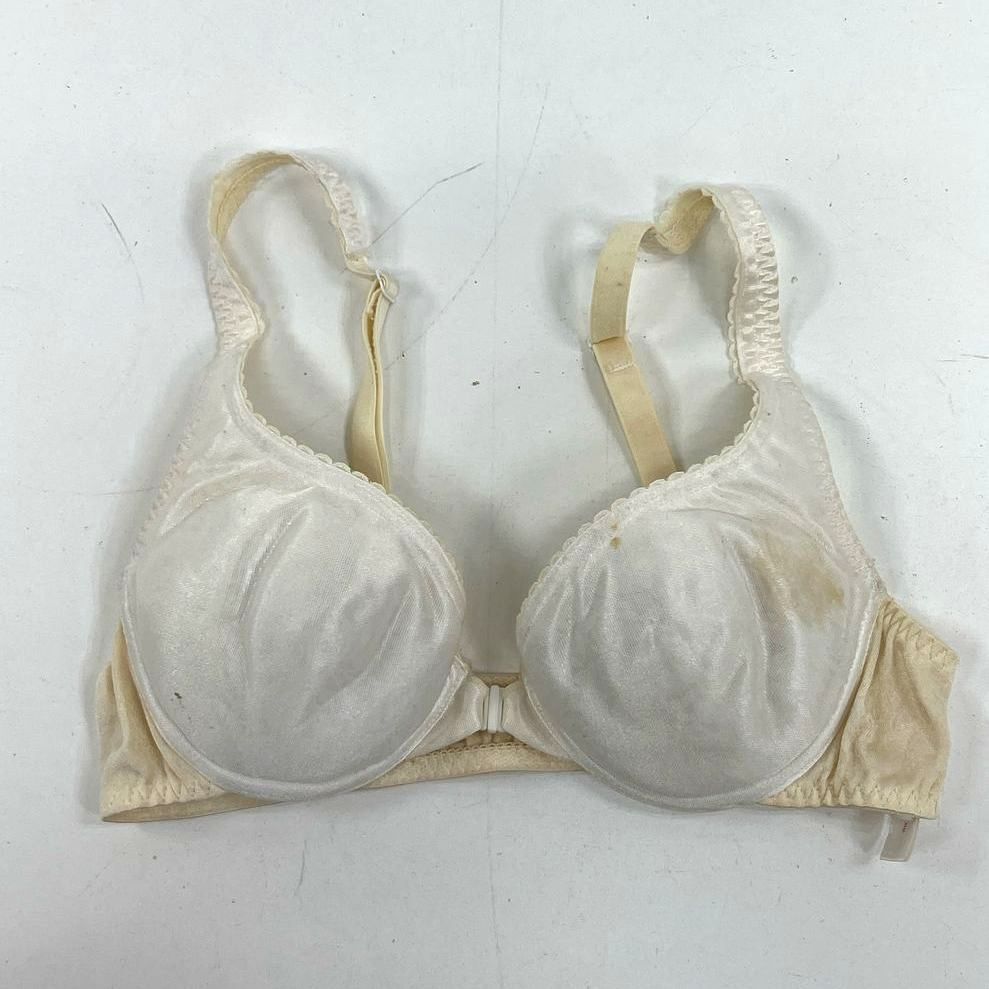 Vintage Women's Fredericks of Hollywood Padded White Bra Lingerie - Size 34A