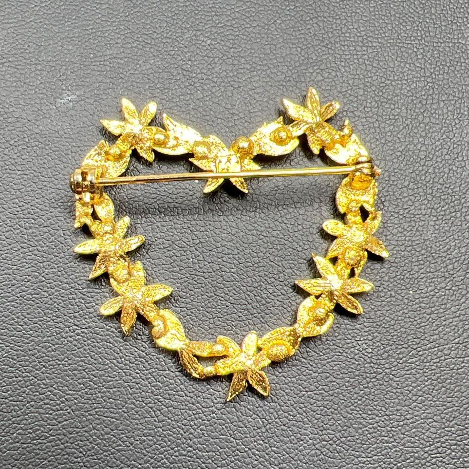 Liz Claiborne Gold Tone Rhinestone Floral Heart Wreath Brooch