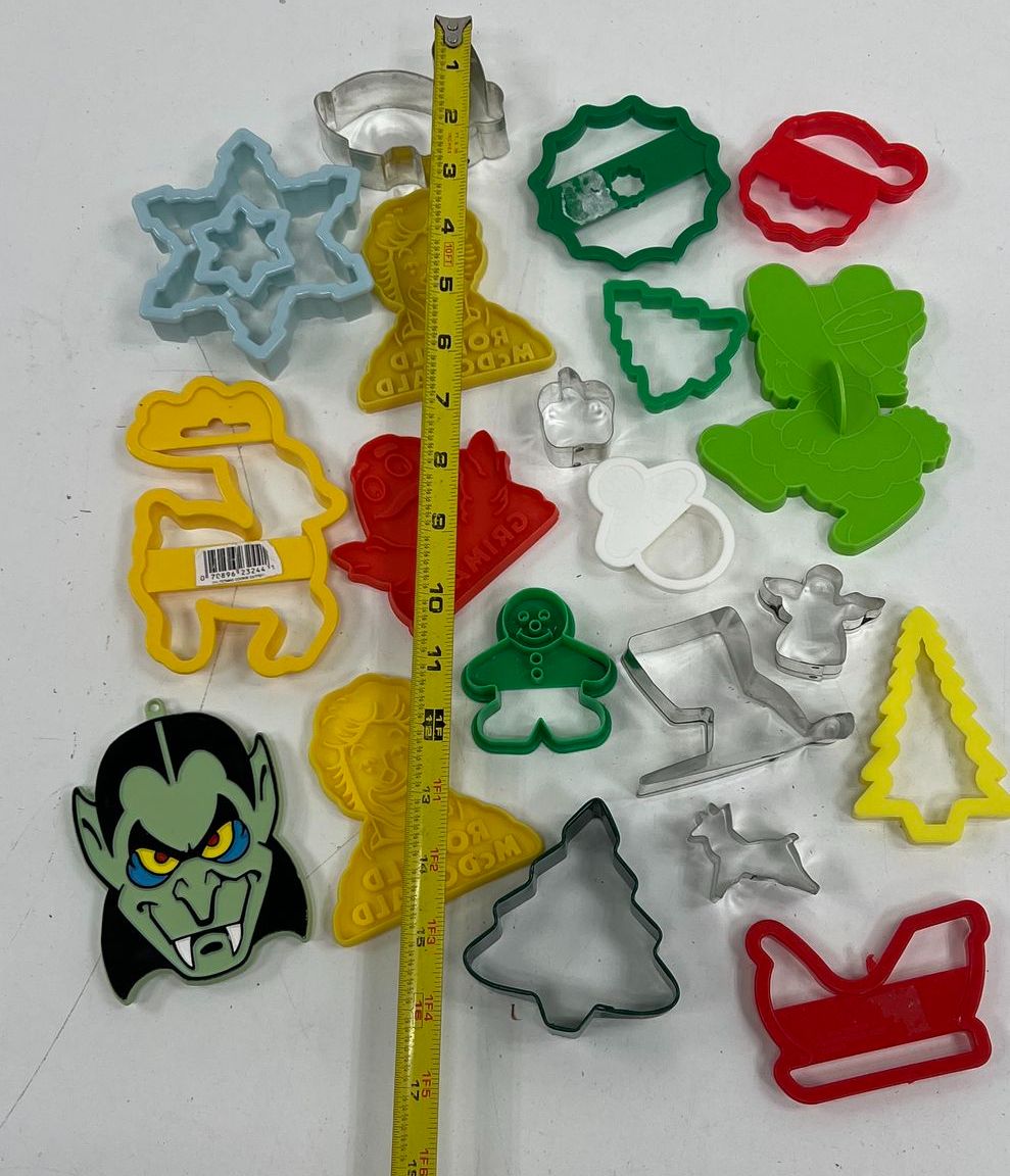 Vintage Cookie Cutter Lot 22 pc Mixed Plastic Metal McDonalds Wilton Holiday