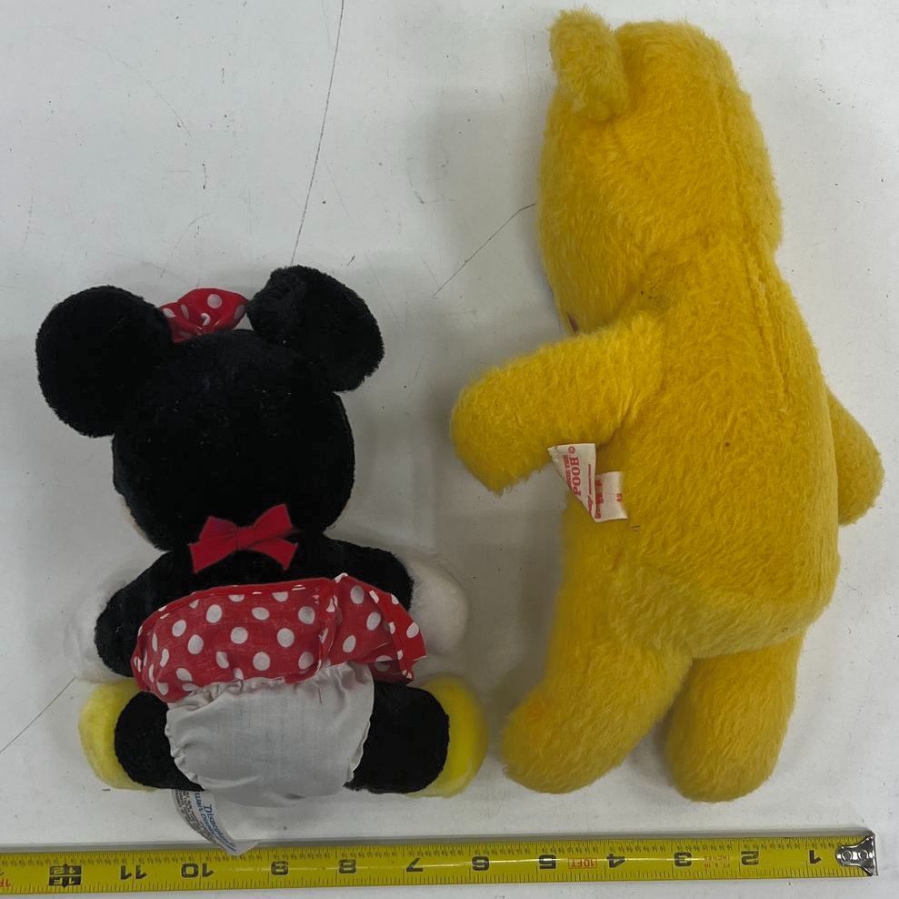 Vintage Plush Lot 4pc Winnie the Pooh Garfield Minnie Mouse Sears Dakin