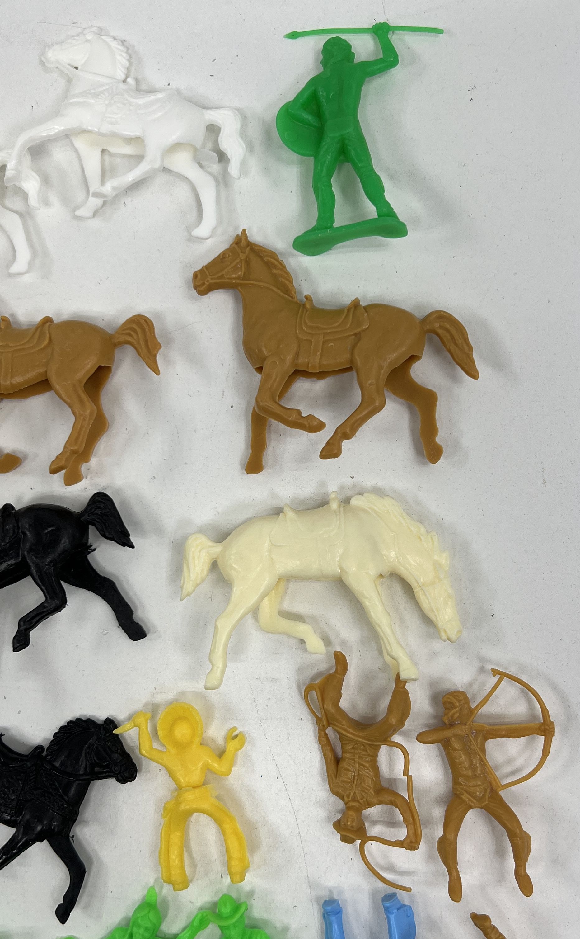 Vintage Plastic Toy Figures Lot 30+ Cowboys Indians Horses Old West Playset