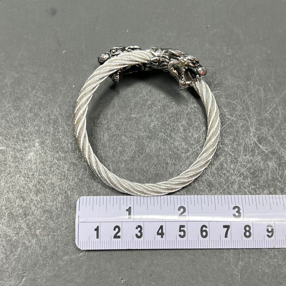 Big Cat Head Silver Tone Wrap Bracelet