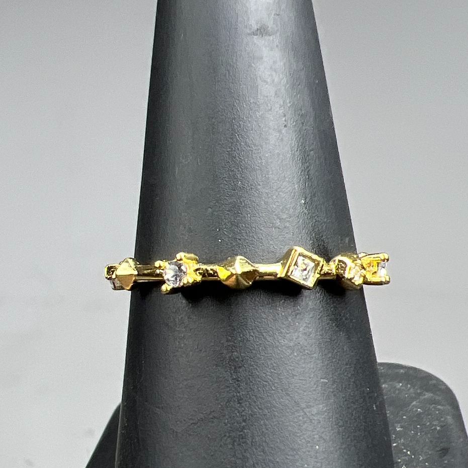 Kendra Scott Gold Plate Rhinestone Ring Size 8.25 1.15g