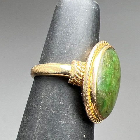 Church & Company 14K Yellow Gold Green Stone Ring 5.01g Size 4