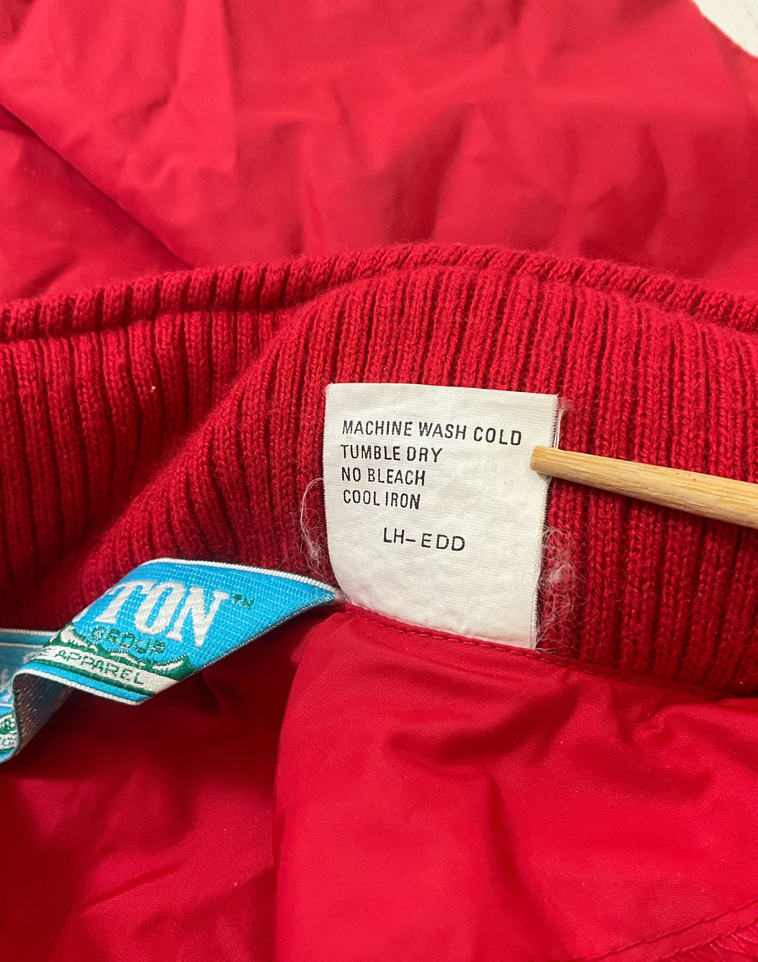 Woolrich Men's Red Teton Windbreaker Jacket Stow-able Hood Size Large Vintage