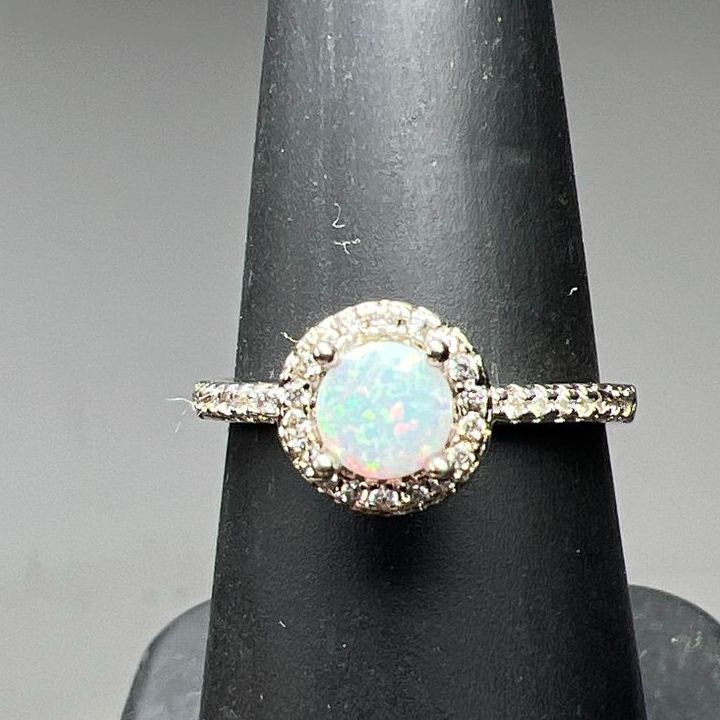 925 Sterling Silver Round Opal Ring Size 7 2.25g