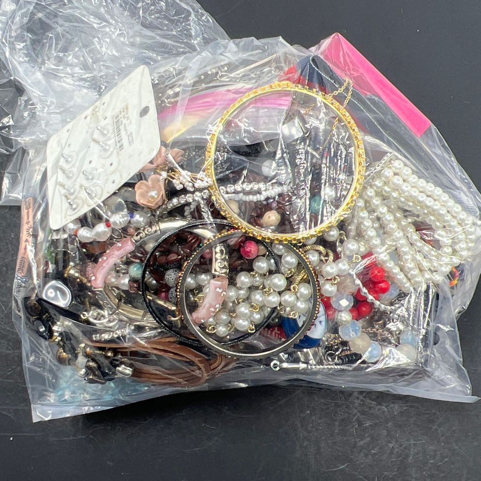 5 LB Wearable Costume Jewelry Mix Grabbag