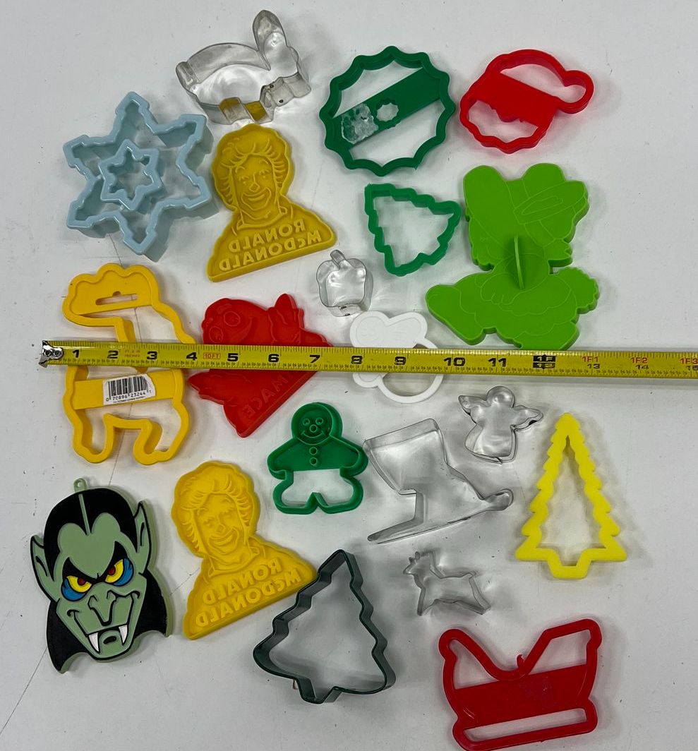 Vintage Cookie Cutter Lot 22 pc Mixed Plastic Metal McDonalds Wilton Holiday