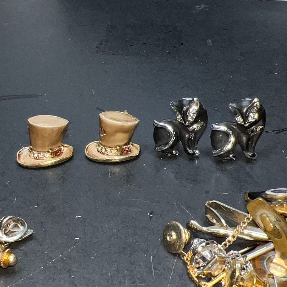 Men's Accessories Cufflinks Pins & More Jewelry Lot