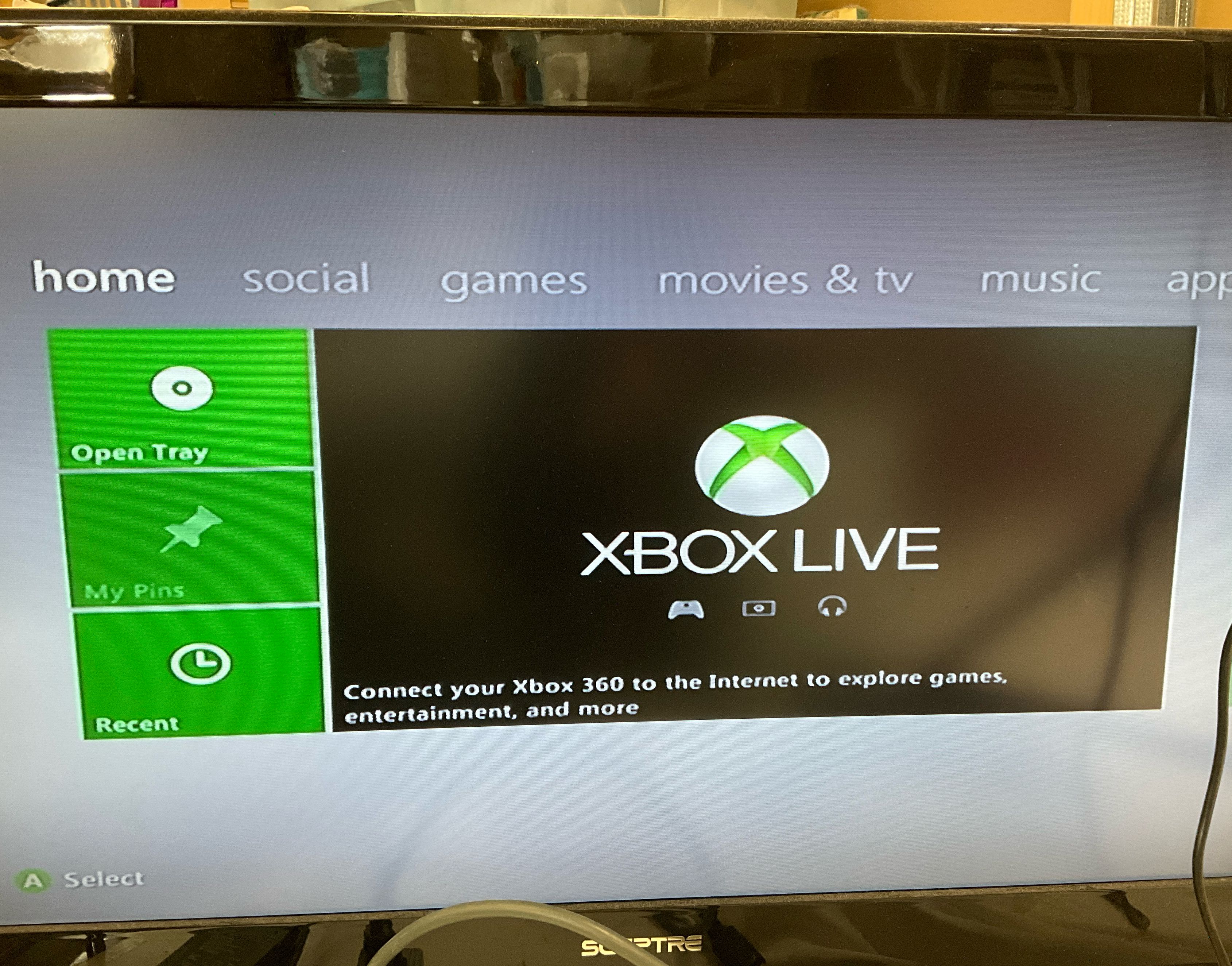Microsoft XBOX 360 No Hard Drive For Parts or Repair Remanufactured Unit