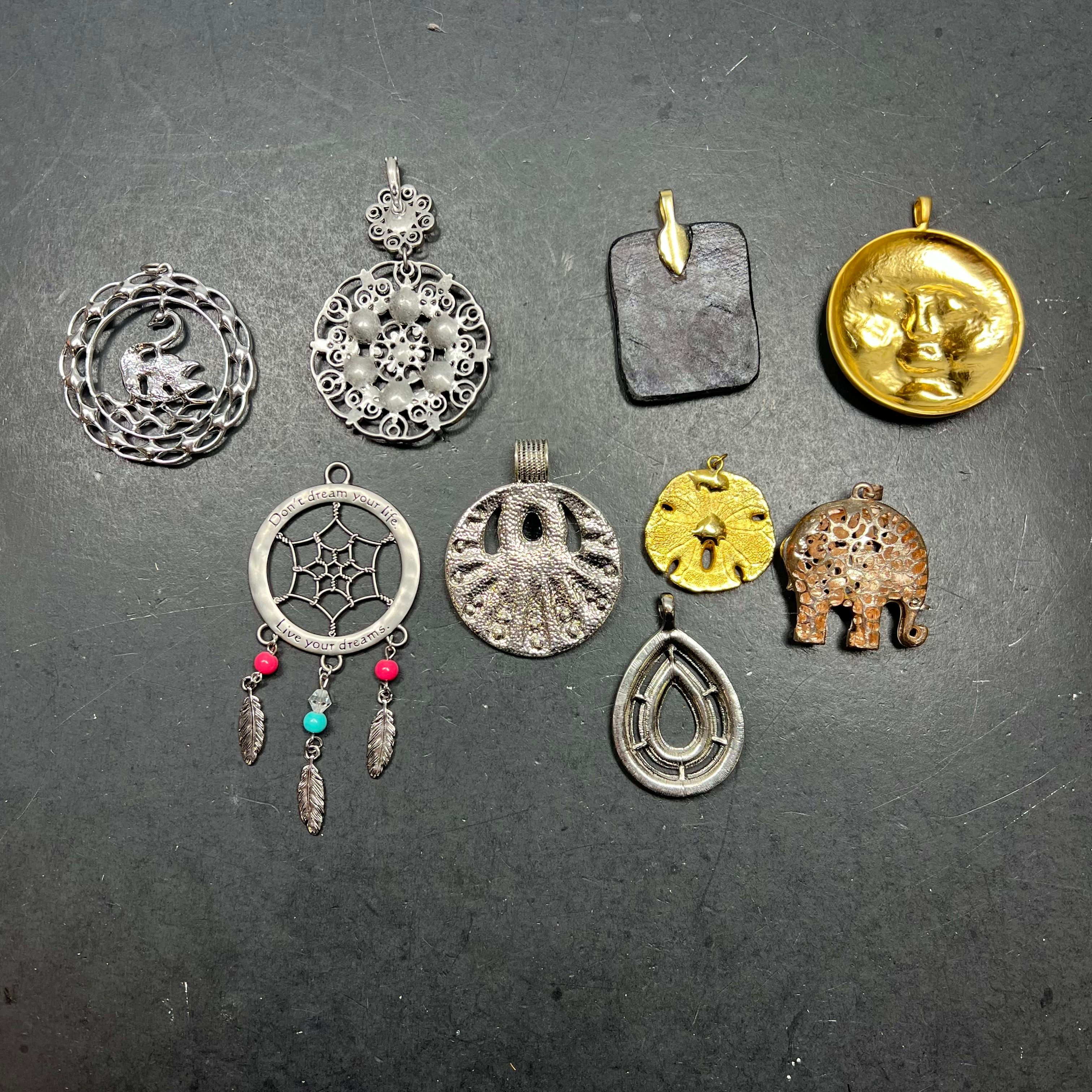Assorted Pendants Round Silver Gold Tones