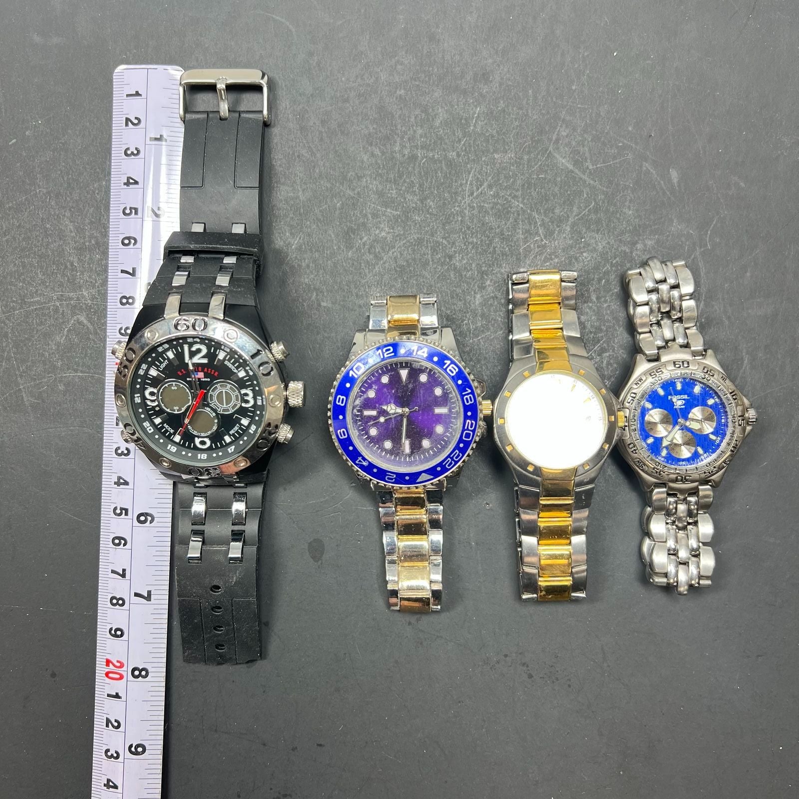 Lot of 4 Men's Watches *Needs Work Fossil Lorus Polo