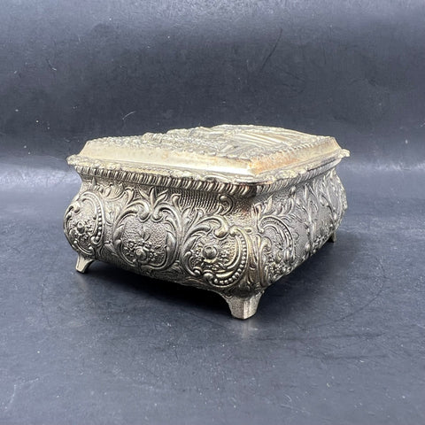 Vintage Silver Tone Courting Couple Repousse Jewelry Box Casket Red Velvet Japan