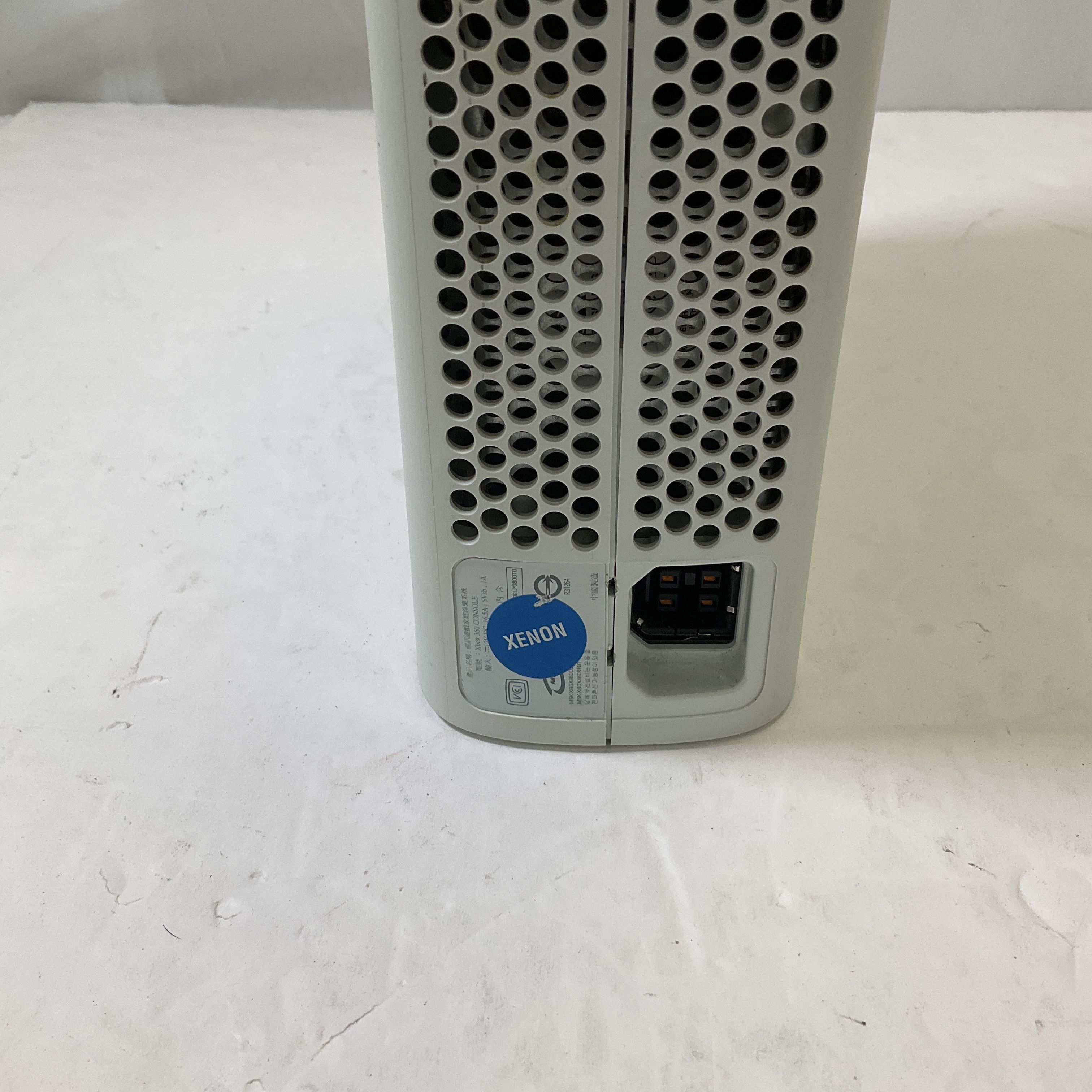 Microsoft XBOX 360 No Hard Drive For Parts or Repair Remanufactured Unit