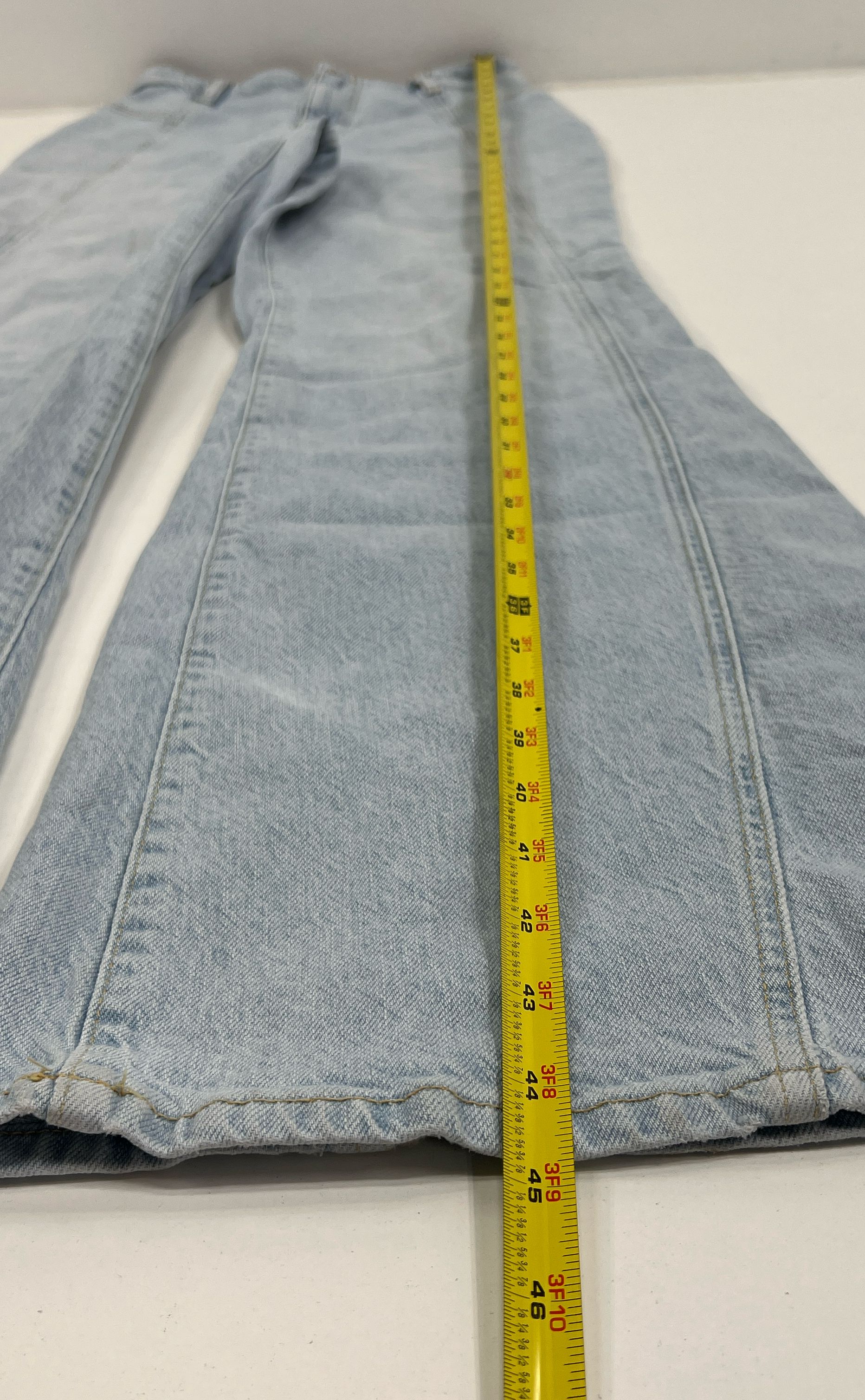 Women's Free People Light Wash Bellbottom Flare Denim Jeans - Size 29 *READ*
