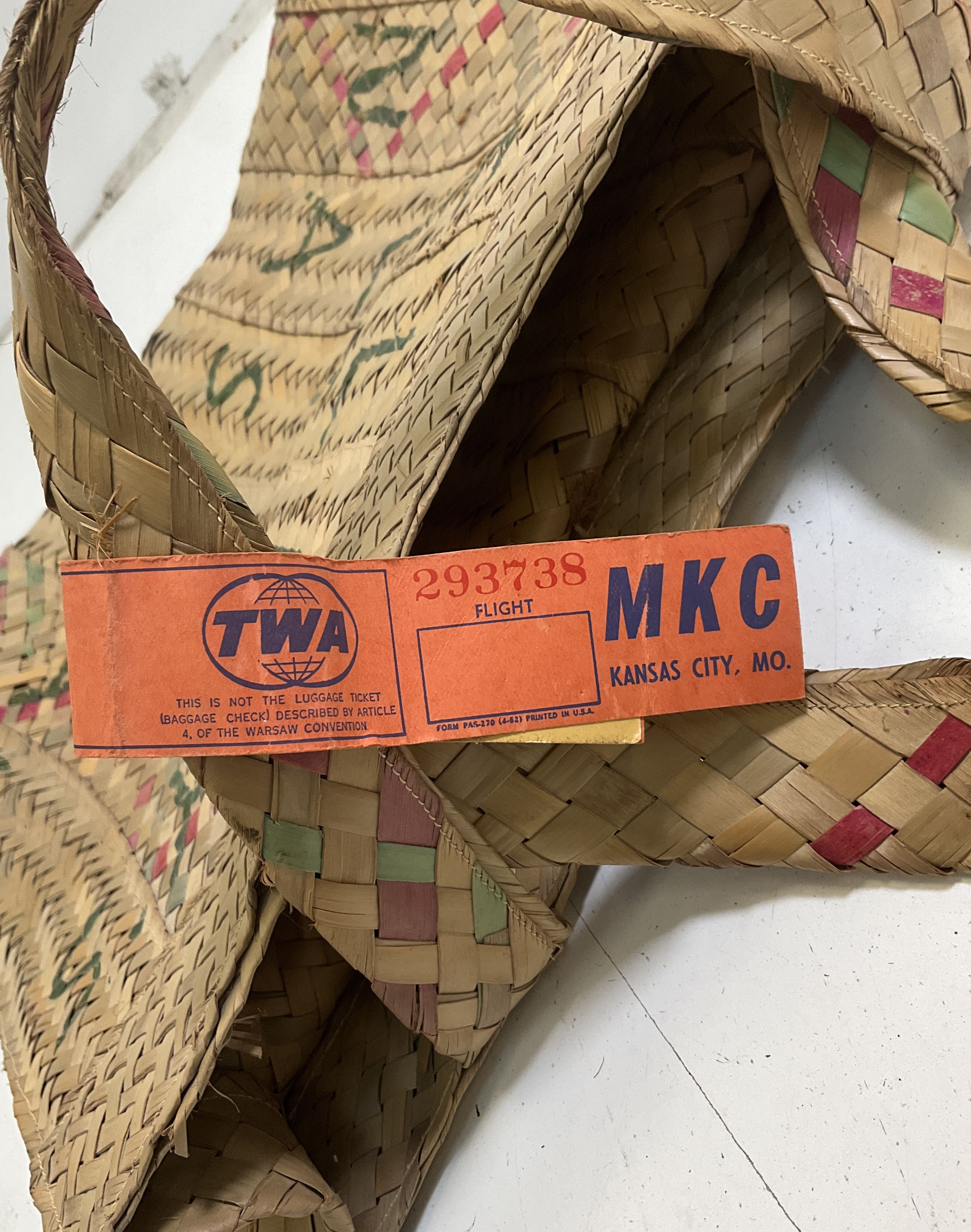 Vintage 70s Woven Straw Souvenir Tote Bag KE ALII NASSAU TWA Flight Tag